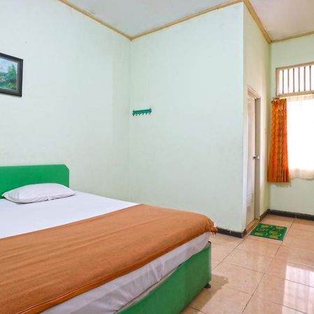 Hotel Camelia Malang Bagian luar foto