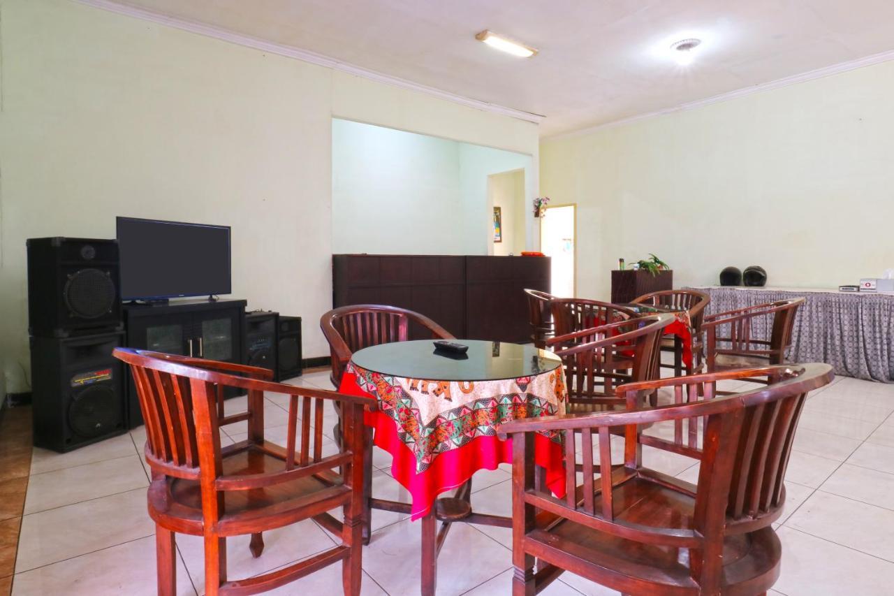 Hotel Camelia Malang Bagian luar foto