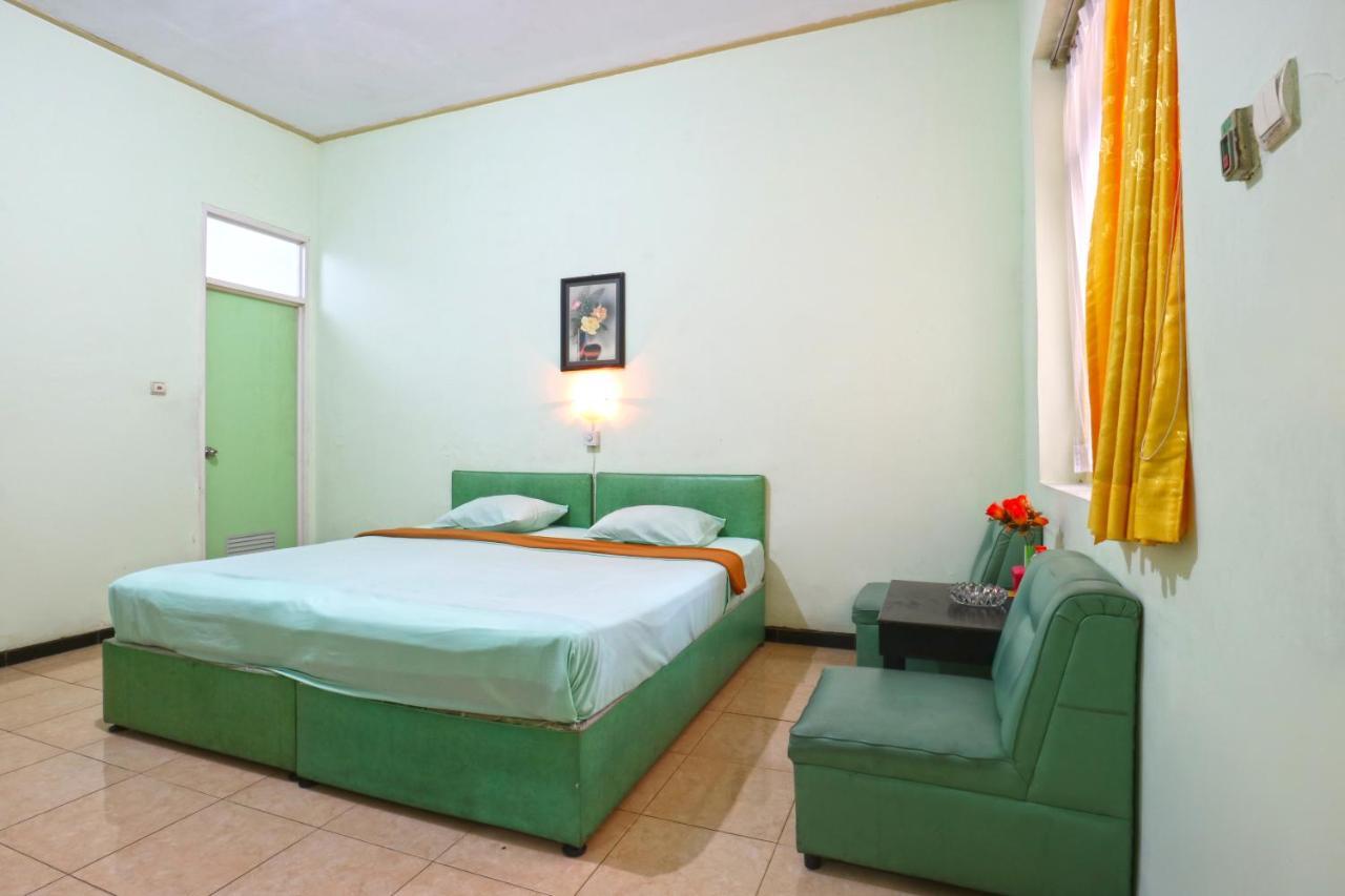 Hotel Camelia Malang Bagian luar foto